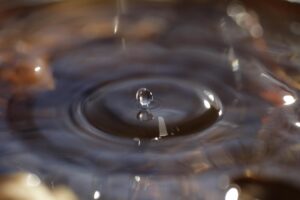 積立NISAにおける金利低下への効果的な対処法は？