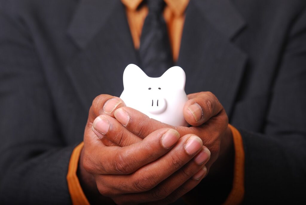 主婦が実践する貯金のコツとは？